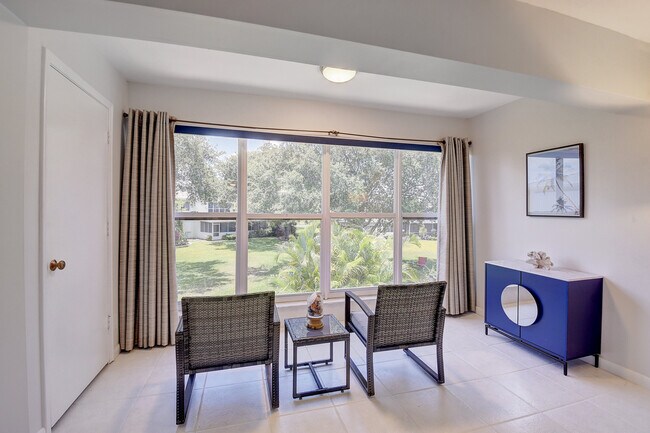 Foto del edificio - 1340 NW 19th Ter