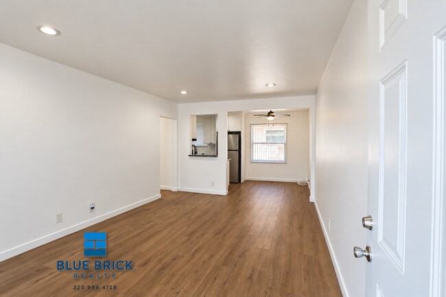 Building Photo - 14108 Gilmore St