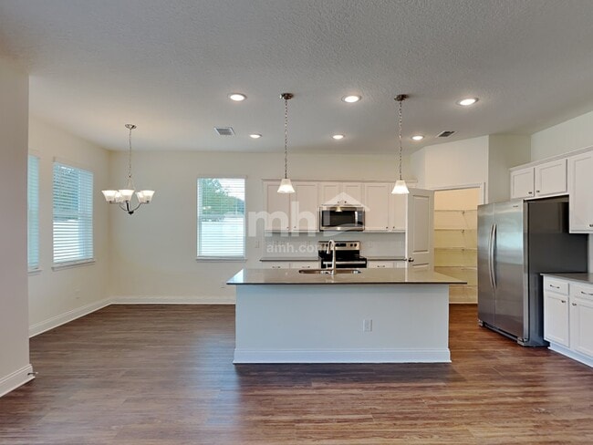 Building Photo - 900 Summer Stone Loop