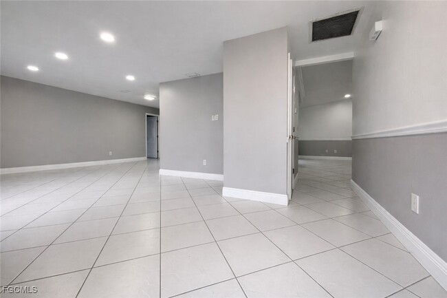 Building Photo - 245 SW 47th St