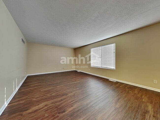 Building Photo - 10725 Hanover Ct