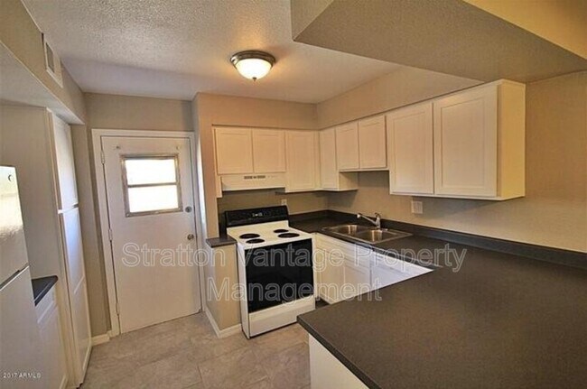 Foto del edificio - 810 E Colter St