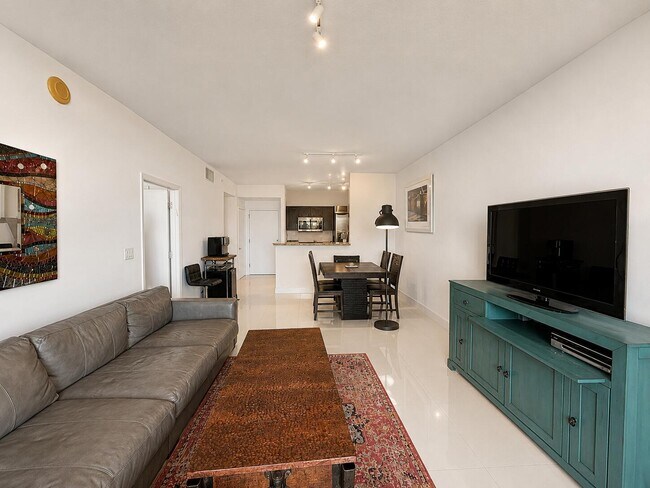 Building Photo - 550 Okeechobee Blvd