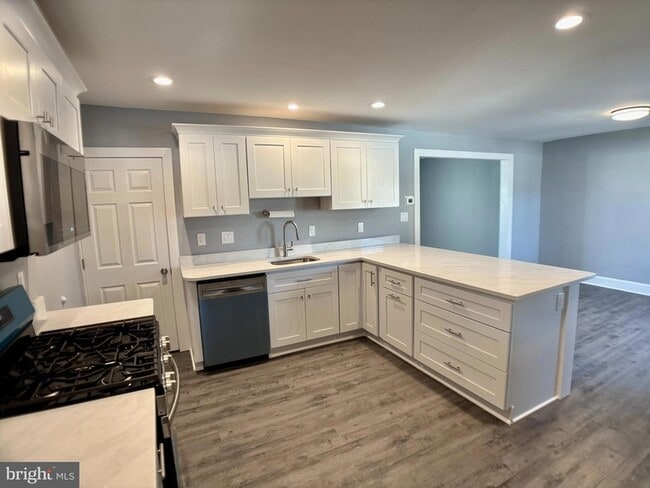 Building Photo - 1107 Cinnaminson Ave