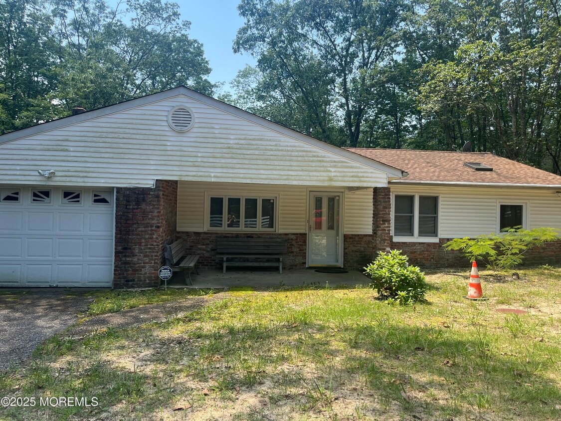 Building Photo - 176 S Stump Tavern Rd