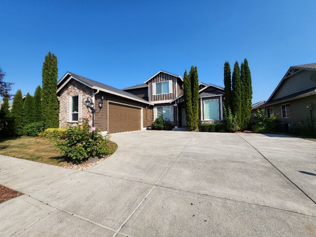Building Photo - 1405 NW 30th Ave