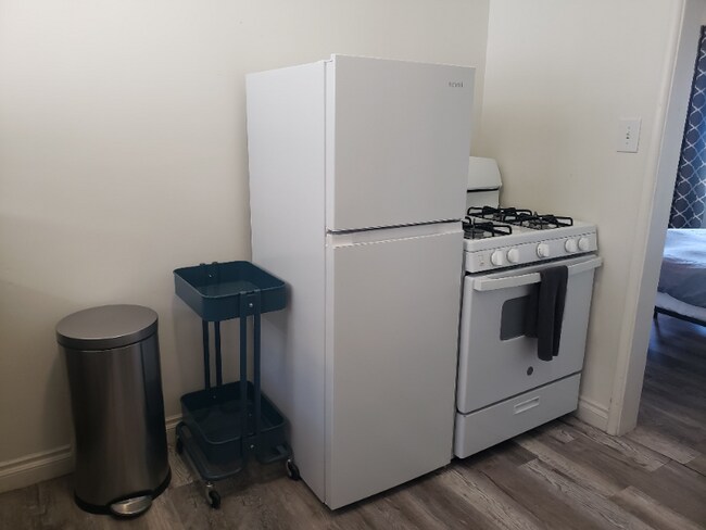 Building Photo - 5923 Gregory Ave