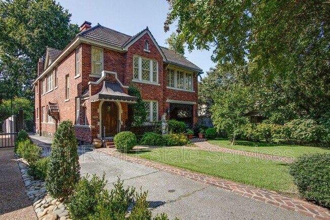 Building Photo - 2229 Jefferson Avenue