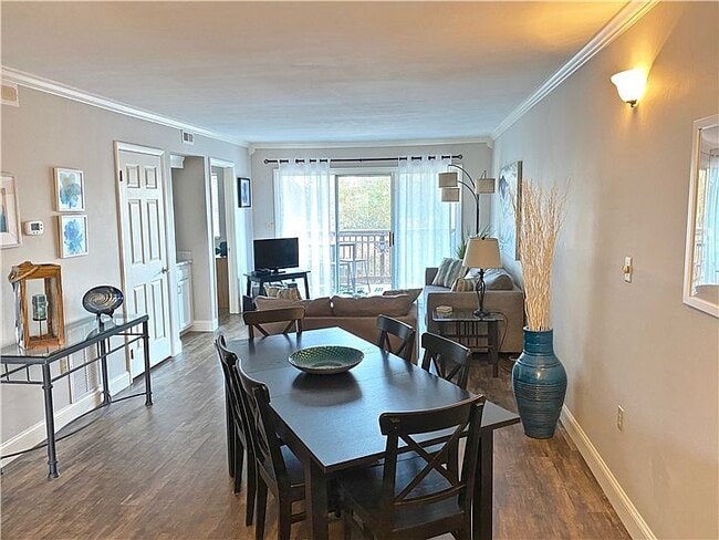 Building Photo - 200 Henlopen Sta