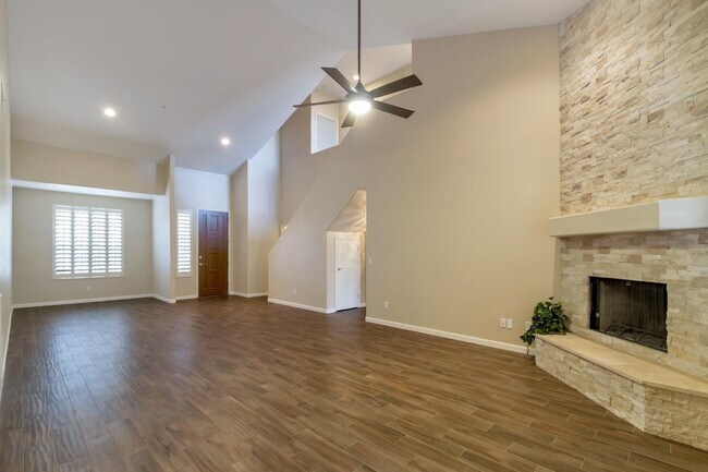 Building Photo - 7387 E Camino Del Monte