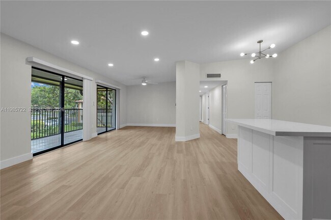 Foto del edificio - 10959 W Clairmont Cir