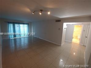 Foto del edificio - 7410 SW 82nd St