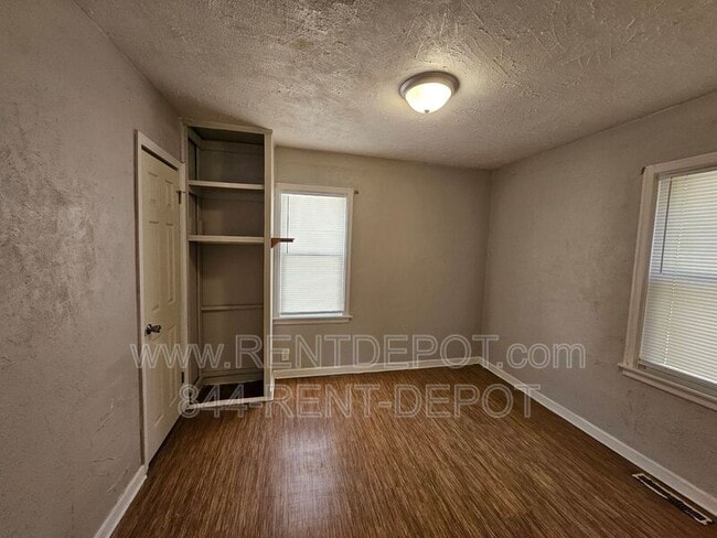Foto del edificio - 1610 Taylor Ave