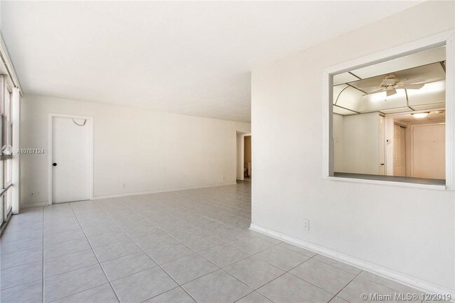 Foto del edificio - DE SOTO PARK CONDO