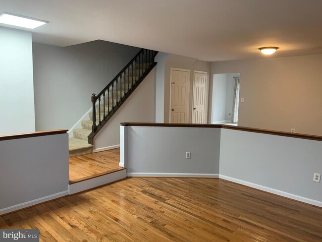 Building Photo - 2868 Kelly Square
