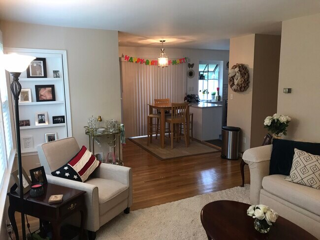 Building Photo - 6202 Bren Mar Dr