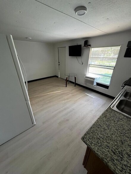 Foto del edificio - 15482 Mapletree Dr