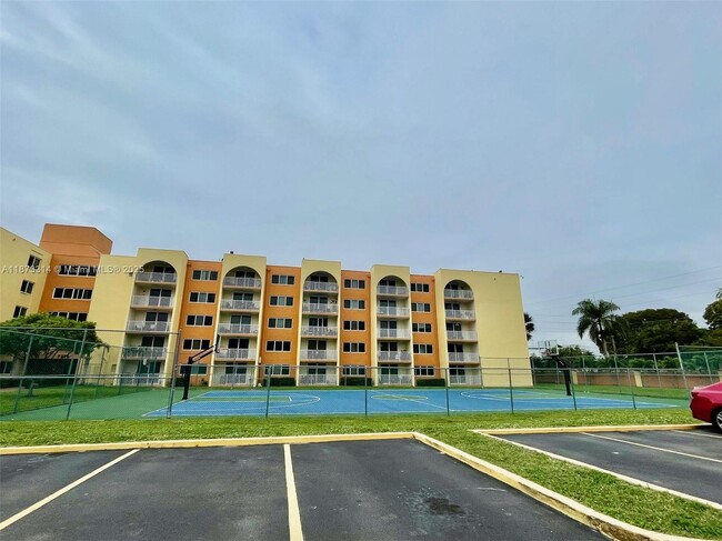 Foto del edificio - 7000 NW 186th St