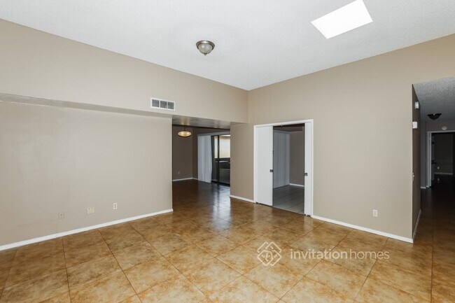 Foto del edificio - 11176 N 82nd Ln