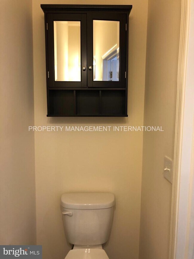 Foto del edificio - 106 Mercer Ct