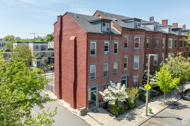 Primary - 200-202 Northampton St