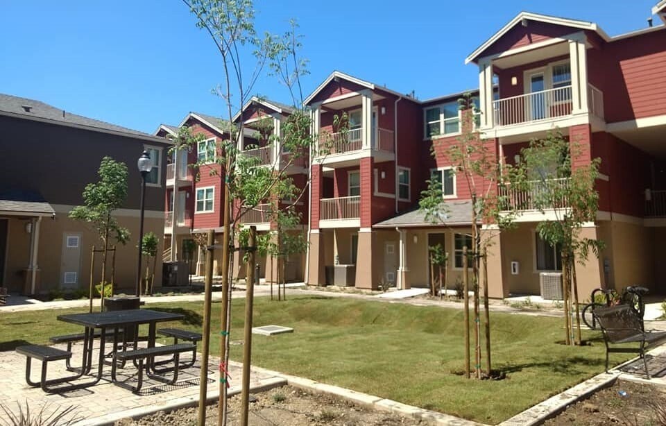 Foto principal - 2300 Loveridge Rd