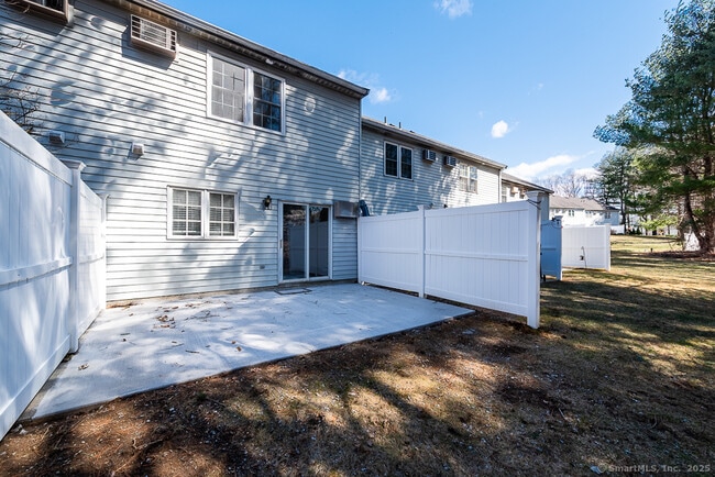Building Photo - 16 Brantwood Dr