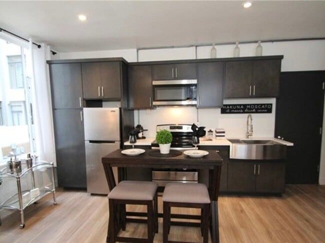 Foto del edificio - 140 Linden Ave