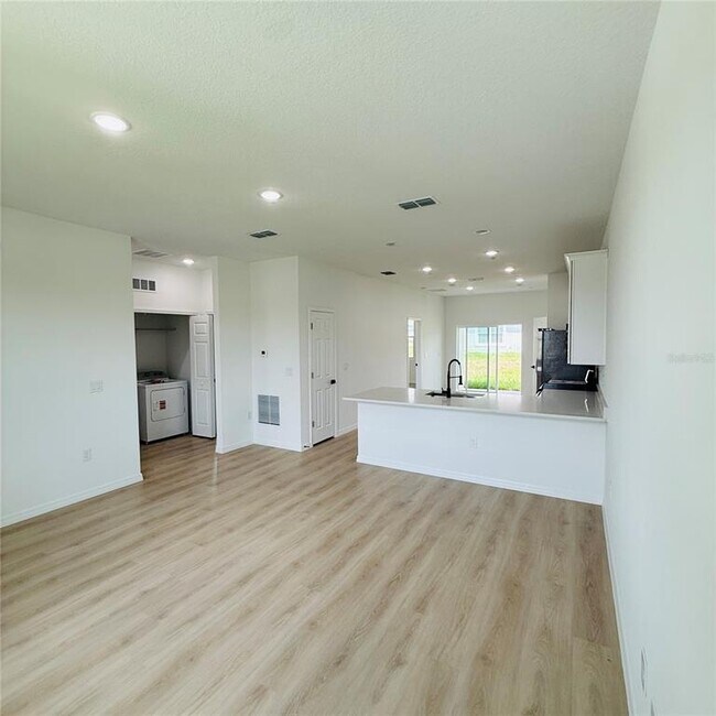 Foto del edificio - 602 Desmoines Ct
