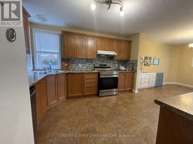 Building Photo - 2052 Blackwater Rd