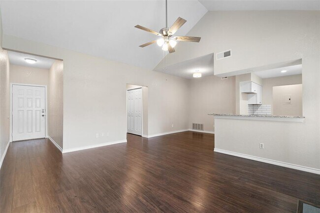 Foto del edificio - 3120 Devonshire Dr