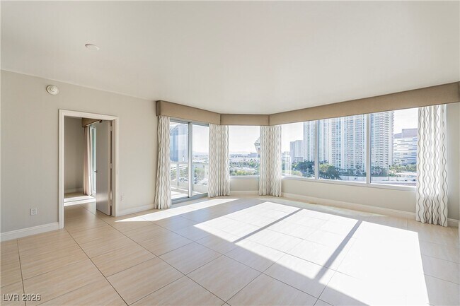 Building Photo - 222 Karen Ave