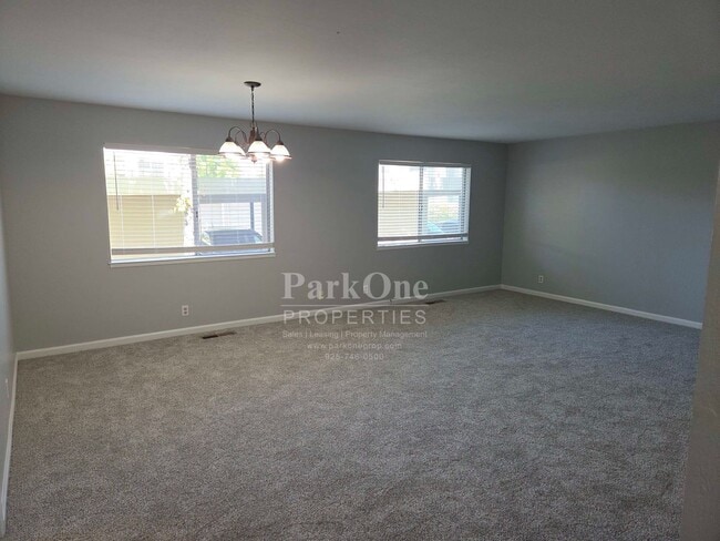 Building Photo - Super Spacious 2 bedroom Condo