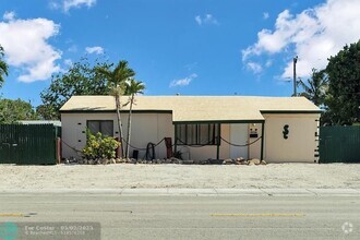 Building Photo - 4932 SW 12th St