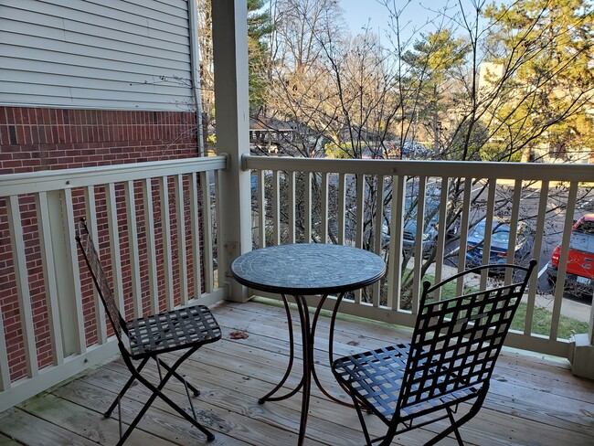 Foto del edificio - 1781 Jonathan Way Unit H