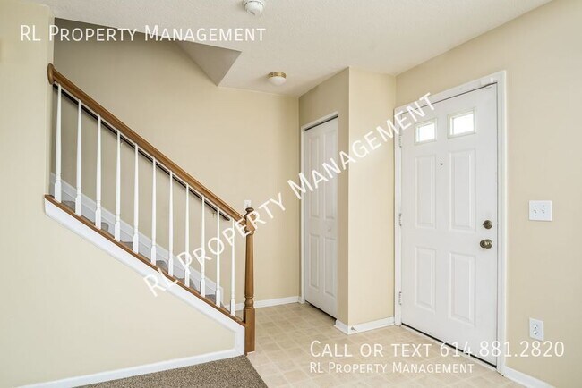 Building Photo - 2 bedroom 2.5 bathroom condo in Hartford V...