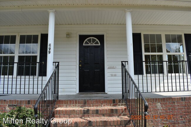 Building Photo - 4 br, 3 bath House - 499 Anna St.