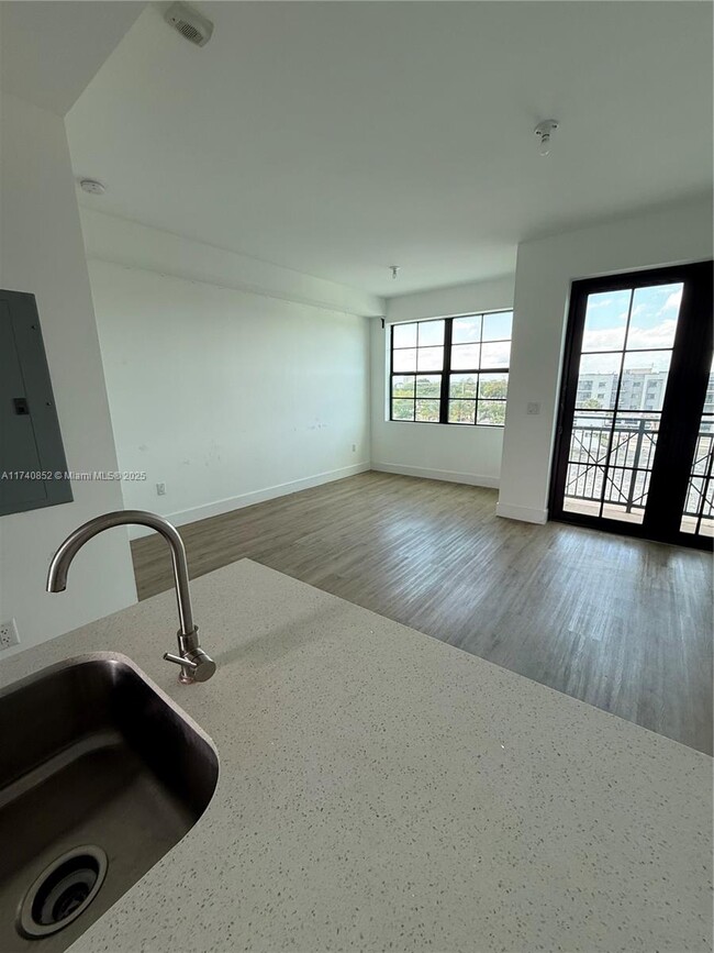 Building Photo - 4100 SW 64th Ave