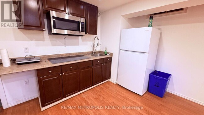 Building Photo - 1292 Ravencliffe Ct