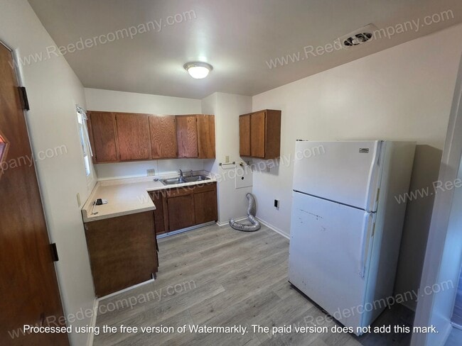 Building Photo - Newly updated 3 bedroom 1 bathroom house