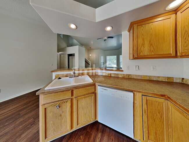 Foto del edificio - 3261 N Maplestone Ave