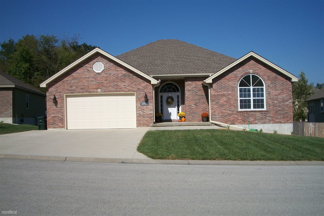 Primary Photo - 4 br, 3 bath House - 15101 E 44th St S