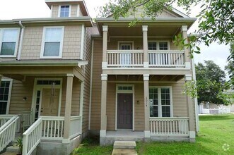 Building Photo - 301B Utterback