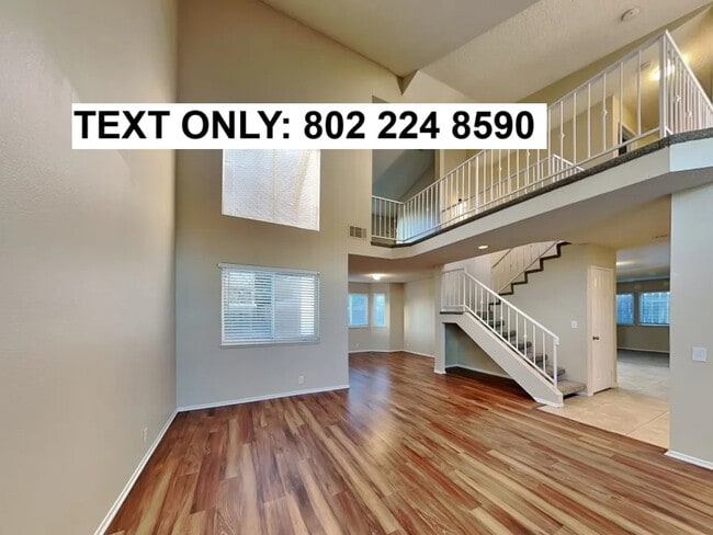 Building Photo - 818 E Colton Ave