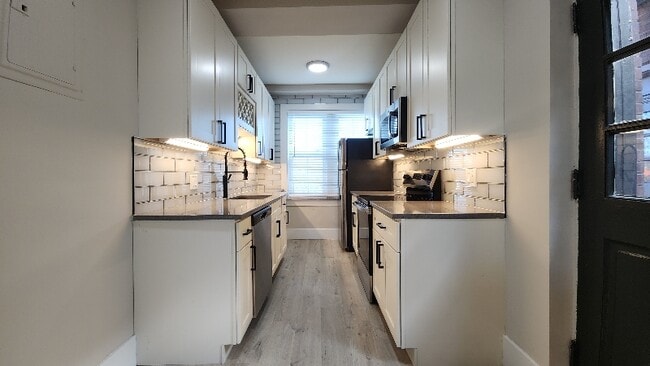 Building Photo - 914 Concordia Ln