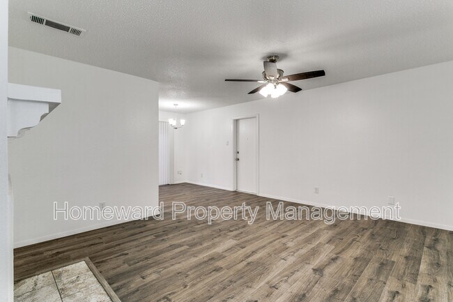 Foto del edificio - 620 Ridgeline Dr