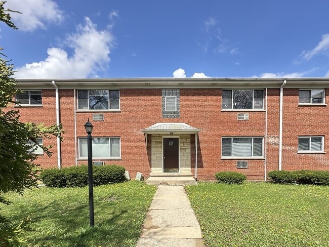 Building Photo - 1312 Carol St