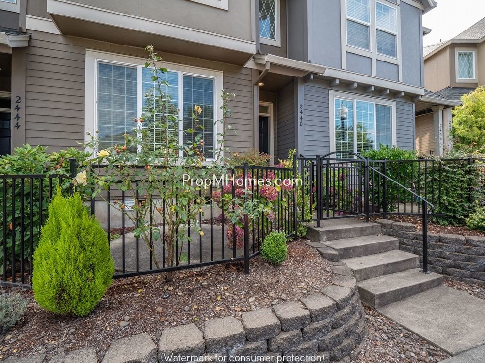 2440 NW Crosswater Terrace, Beaverton, OR 97006 Townhome Rentals in Beaverton OR