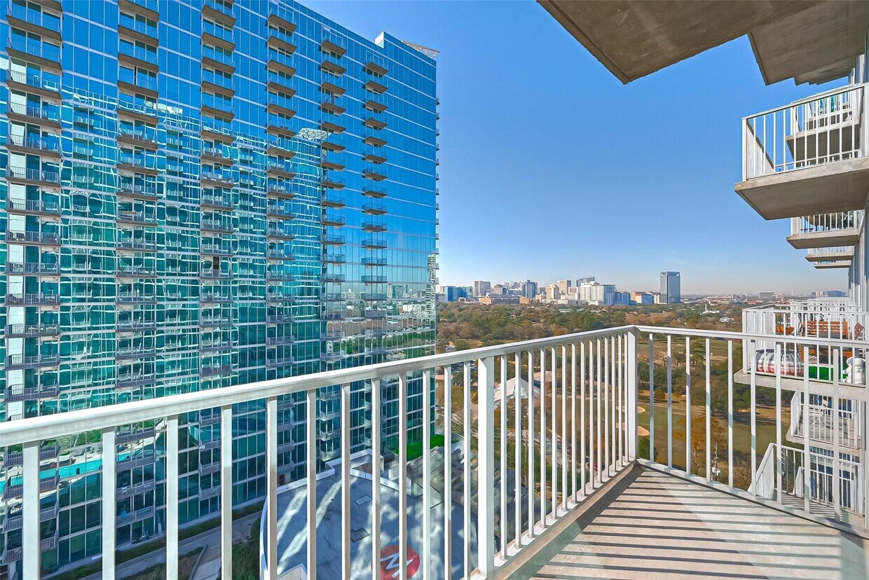 Foto principal - 5925 Almeda Rd