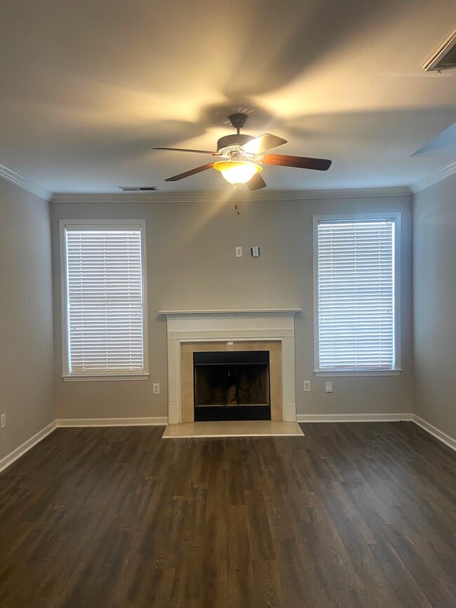 Building Photo - 2291 Ridgemont Dr